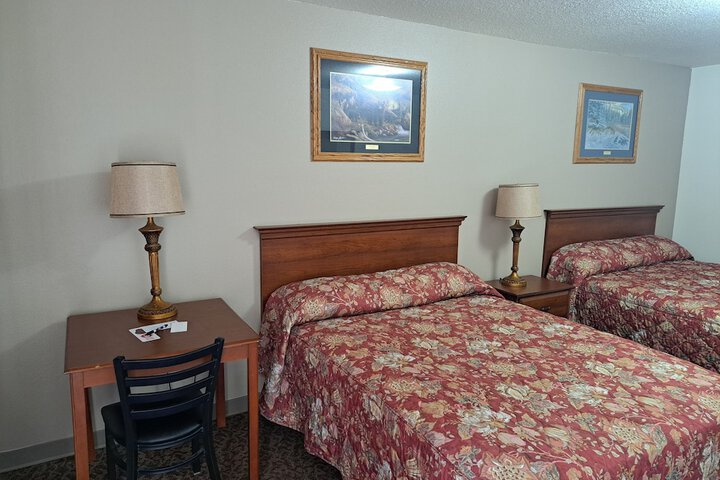 Room 5 of 6