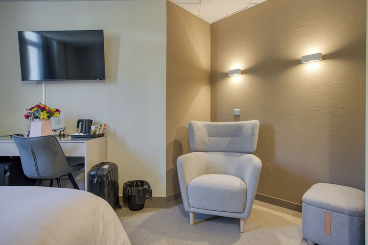 Room 10 of 55