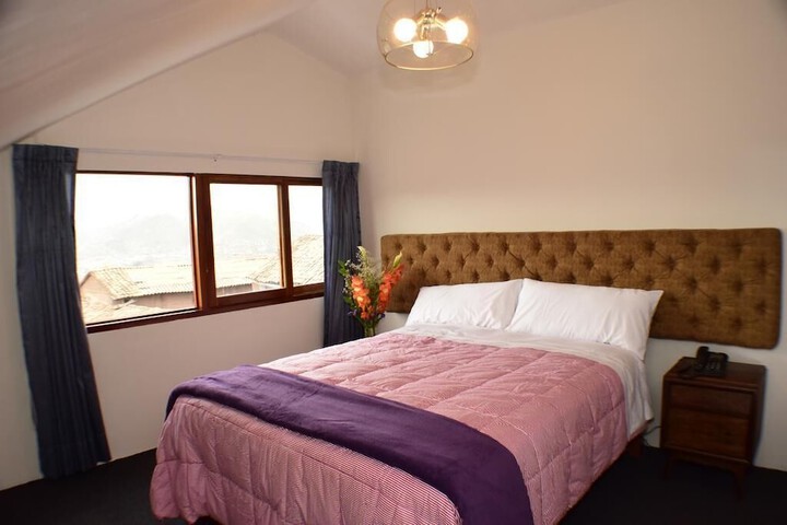 Room 5 of 28