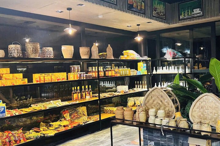 Gift Shop 88 of 190