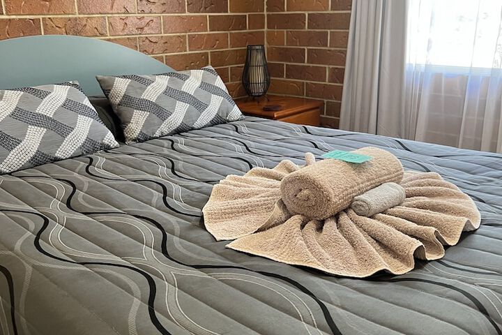 Room 6 of 36