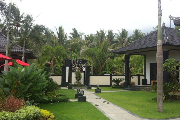 Hotel Exterior 38 of 49
