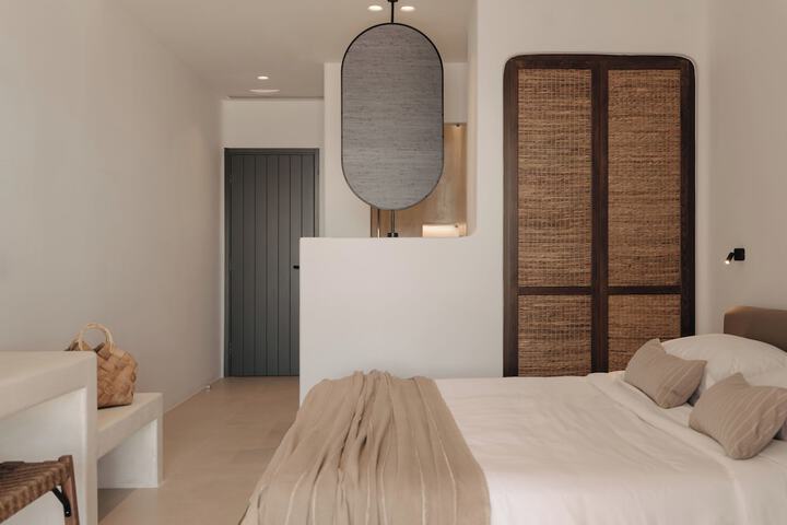 Room 5 of 95