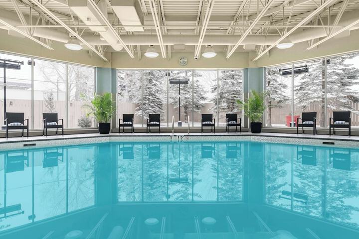 Pool Hotel