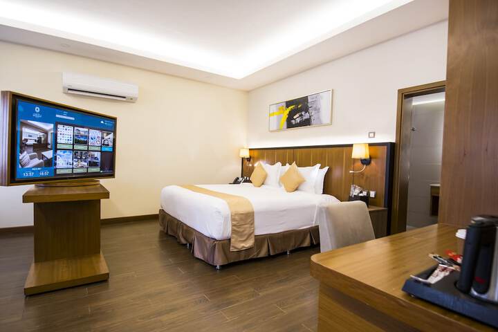 Room 26 of 86