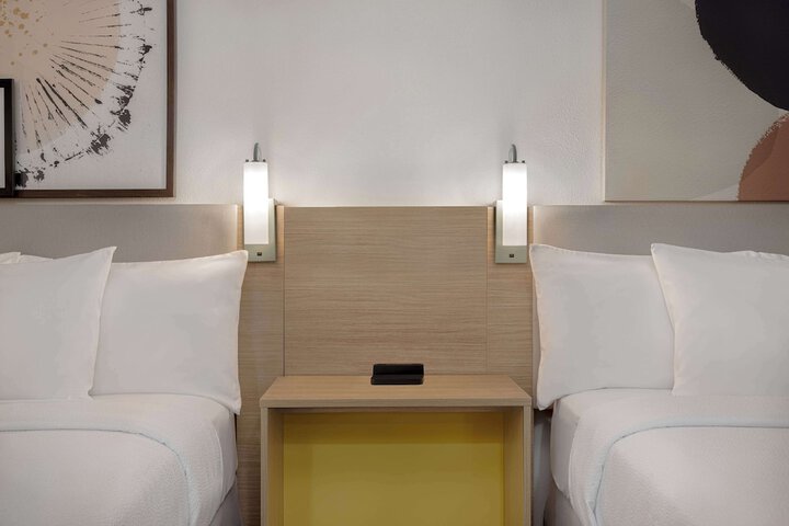 2 Double Beds (5 of 14)