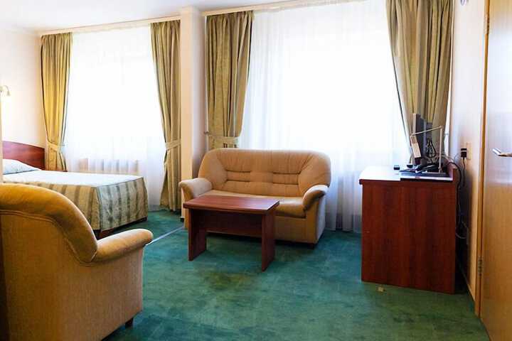 Room 32 of 154