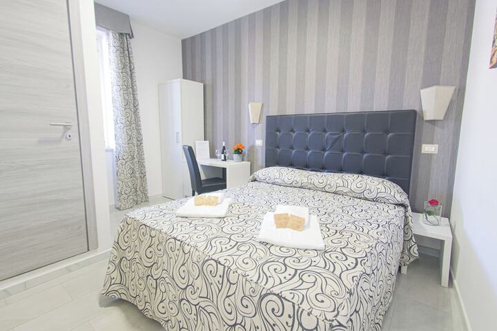 Room 3 of 31