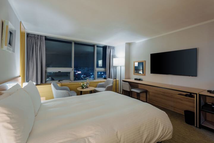 Room 18 of 61