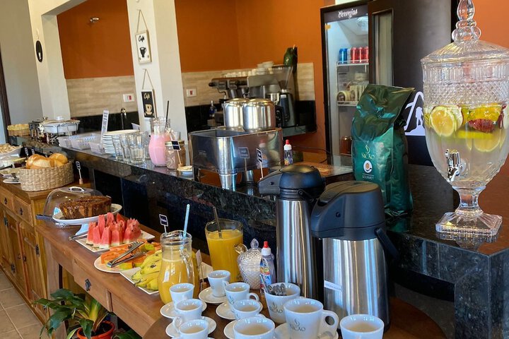 Breakfast/Coffee Service 8 of 14