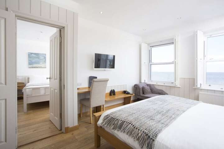 Room 4 of 69
