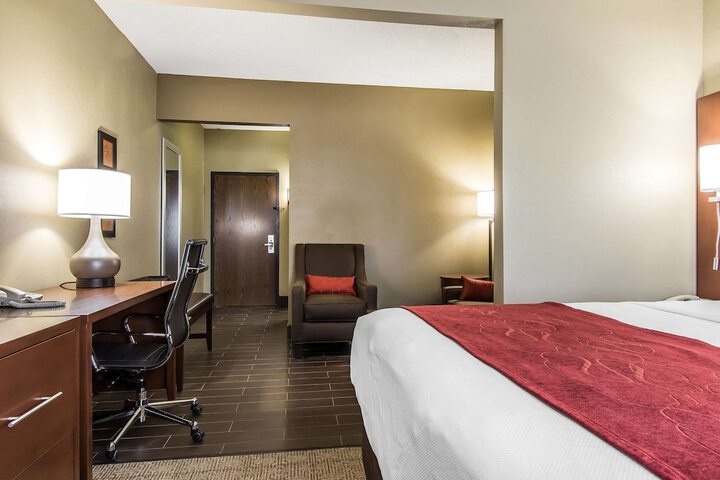 Suite King Size Bed (6 of 9)