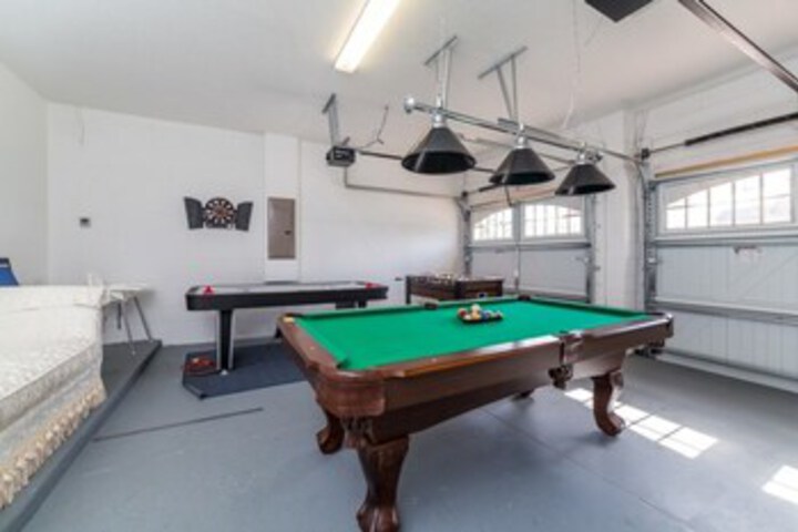 Room 16 of 26