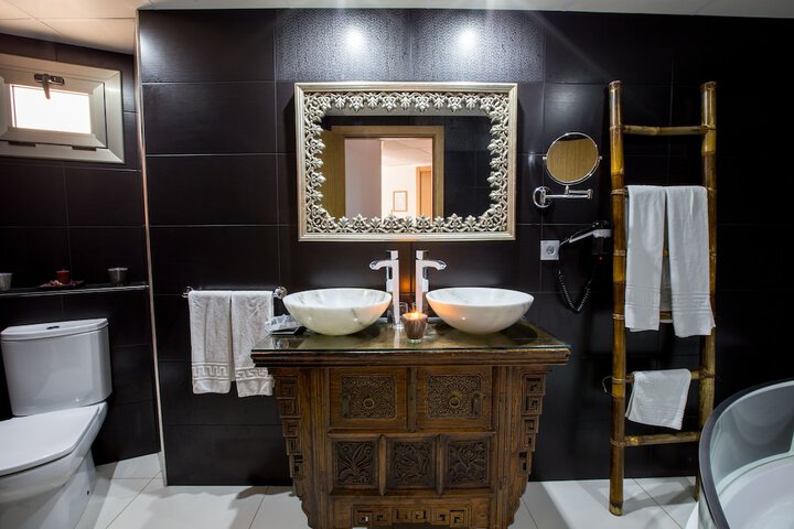 Bath Interior
