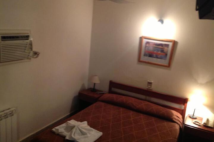 Room 4 of 30