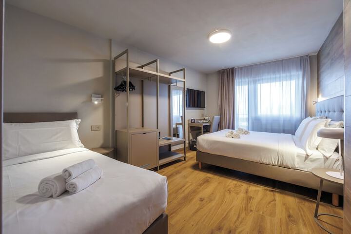 Room 25 of 72