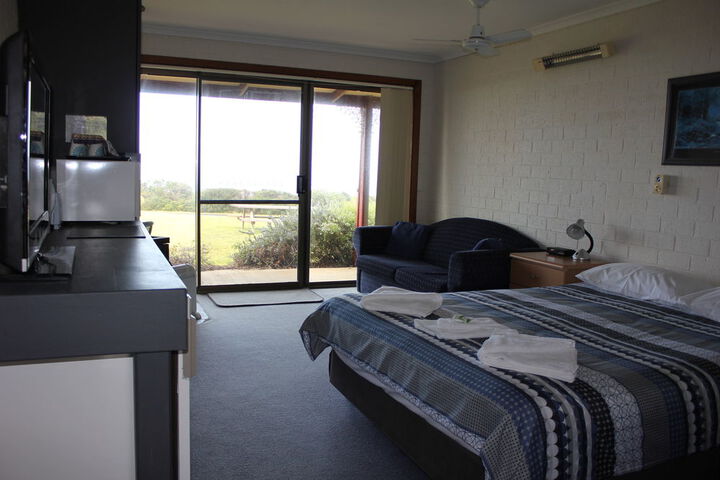Room 18 of 53
