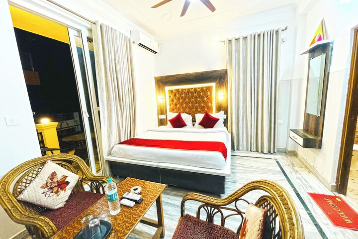 Room 19 of 33