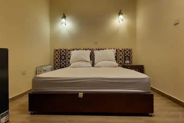 Room 3 of 11