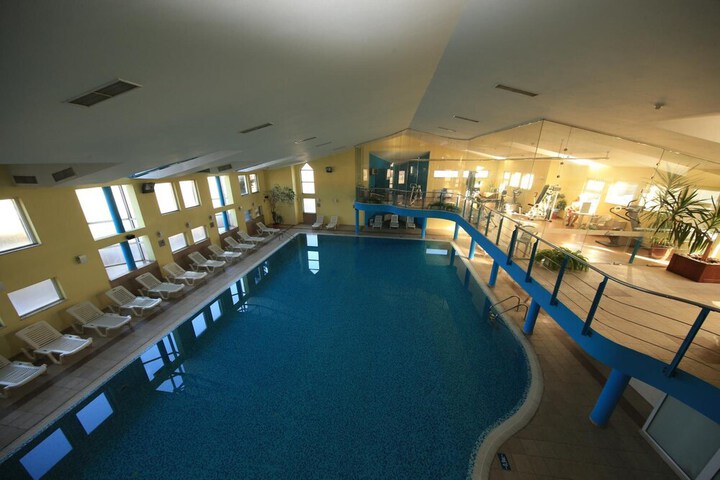 Hotel Pool