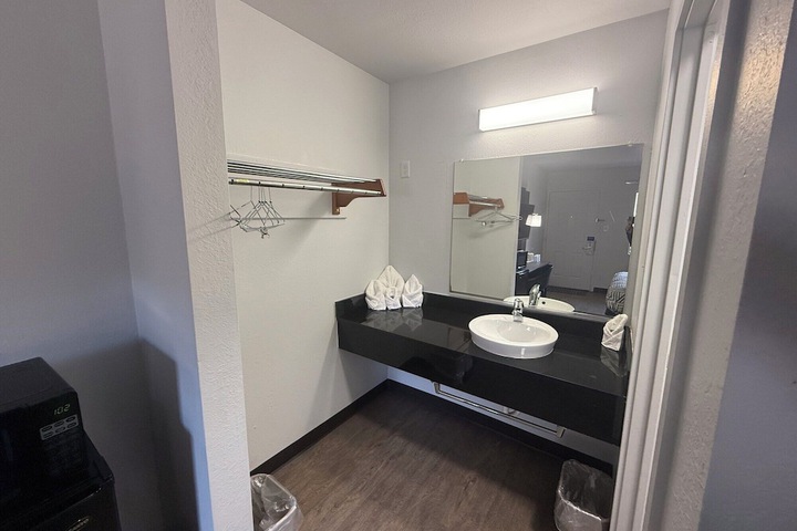 Room 45 of 69