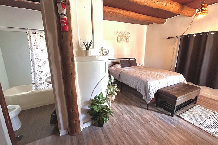 Room 14 of 66