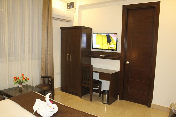Room 20 of 97