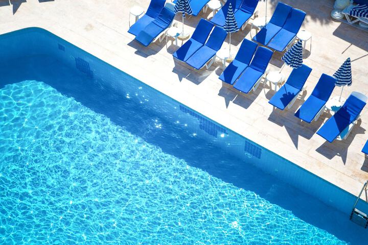 Hotel with Pool