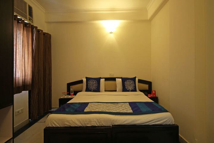 Room 14 of 21