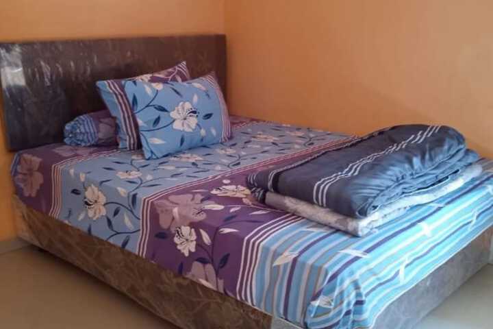 Room 5 of 13