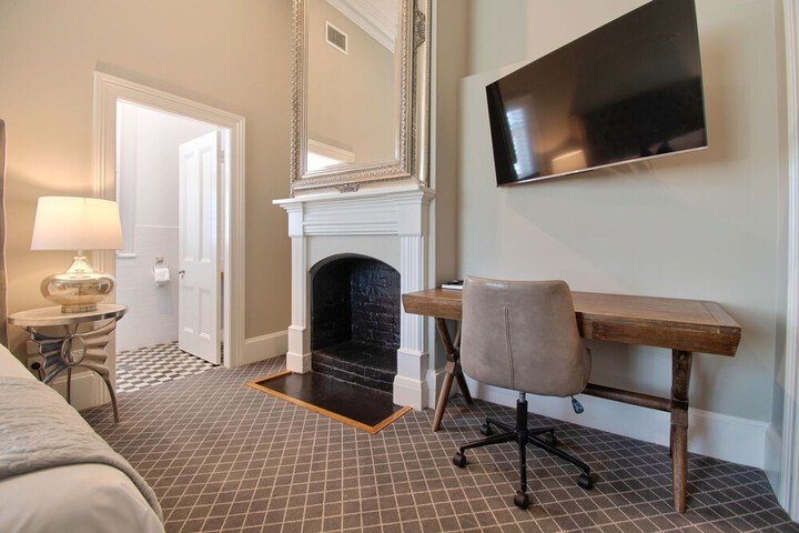 Room 25 of 67