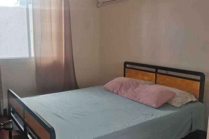 Room 2 of 7