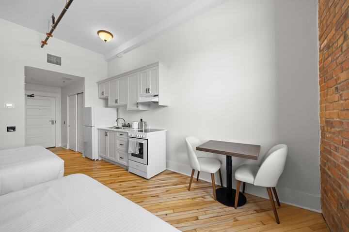 Room 15 of 79