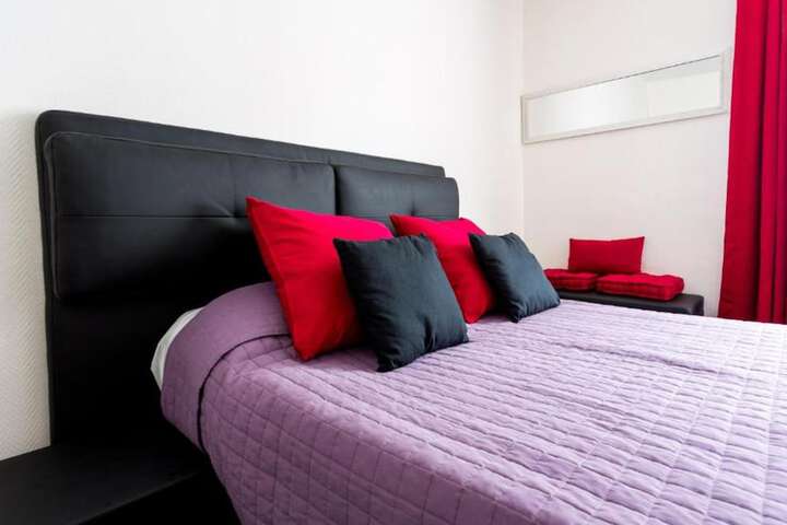 Room 42 of 91