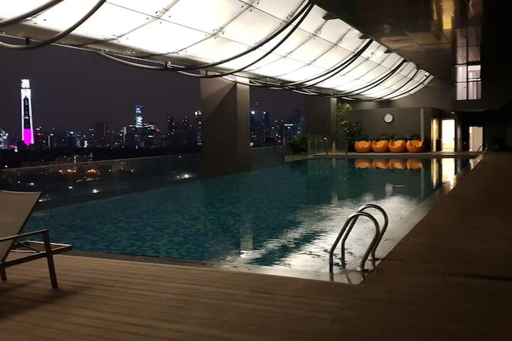Pool 159 of 226