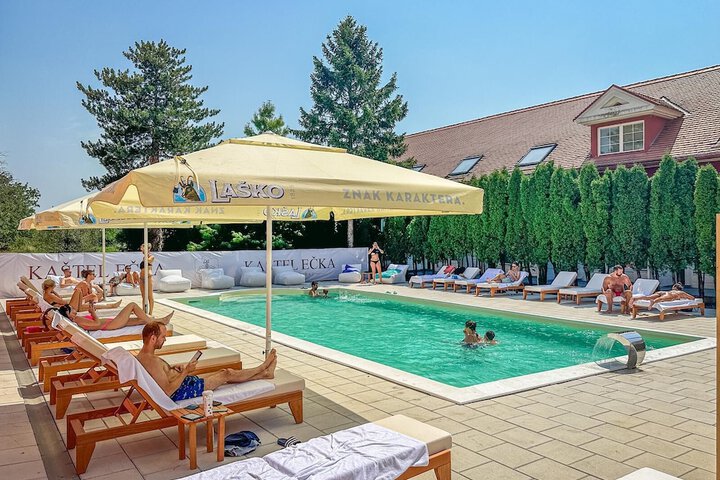 Pool 15 of 36