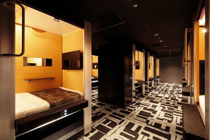 Room 9 of 25