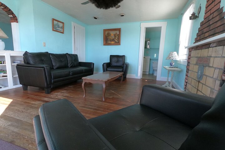 Room 121 of 219