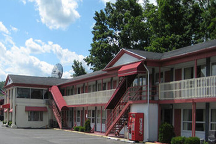 Hotel 4 of 12