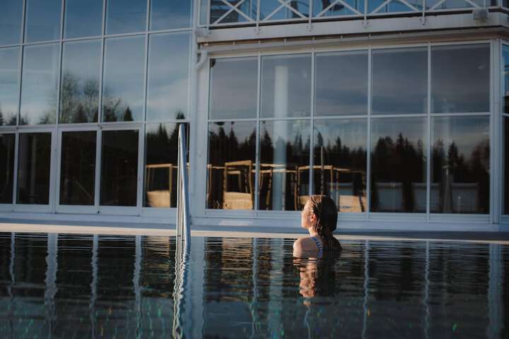 Pool 56 of 101