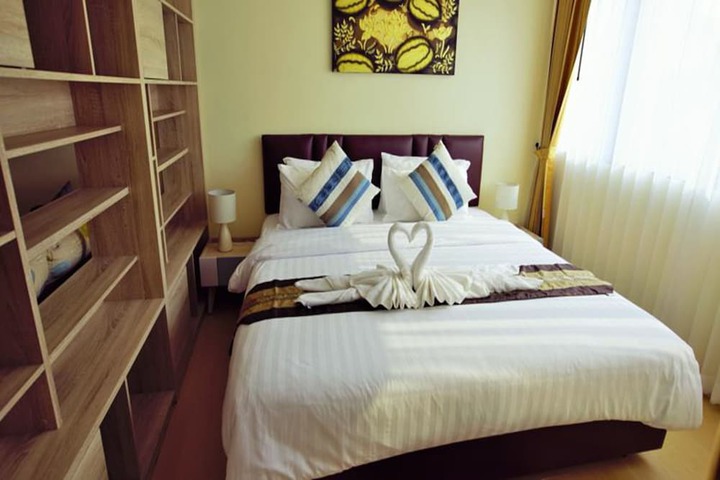 Room 3 of 51