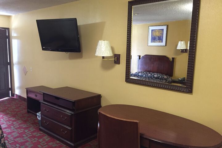 Room 3 of 47
