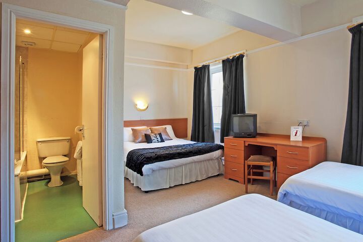 Room 18 of 47