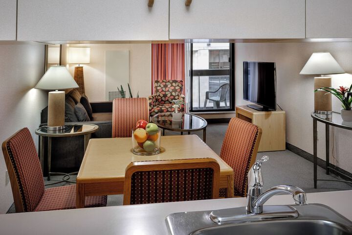 Room 17 of 46