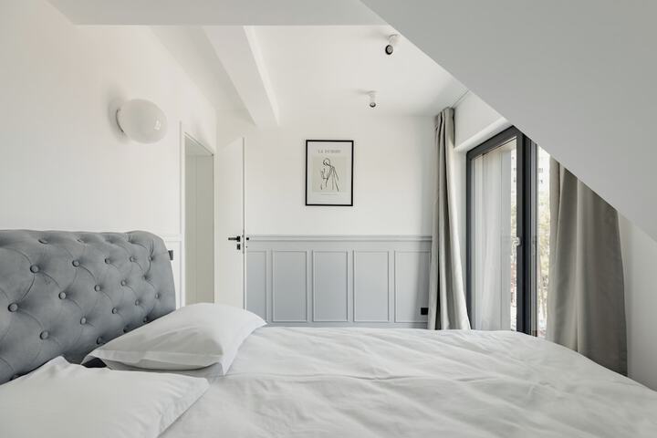 Room 15 of 99