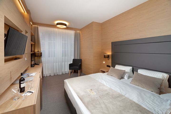 Room 15 of 72