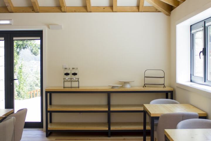 Breakfast/Coffee Service 92 of 148