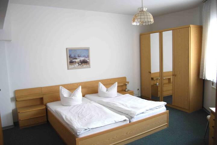 Room 6 of 36
