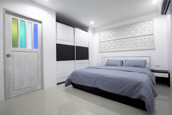 Room 15 of 59