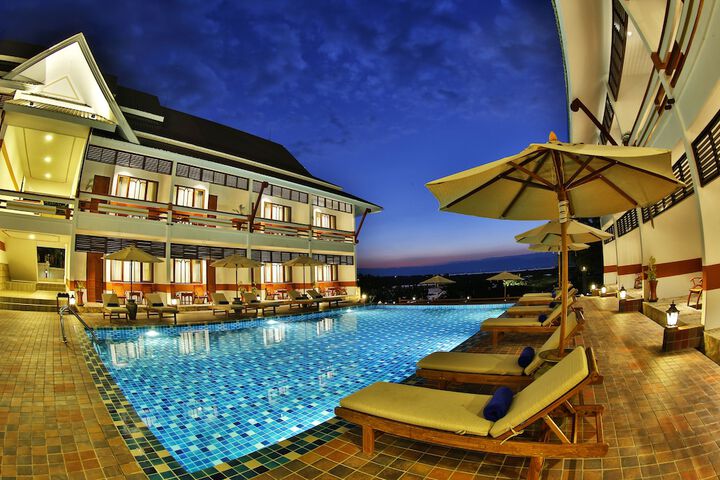 Pool 21 of 34